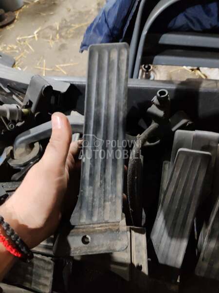 pedala gasa e90 e91 e92 za BMW Serija 3 od 2005. do 2012. god.