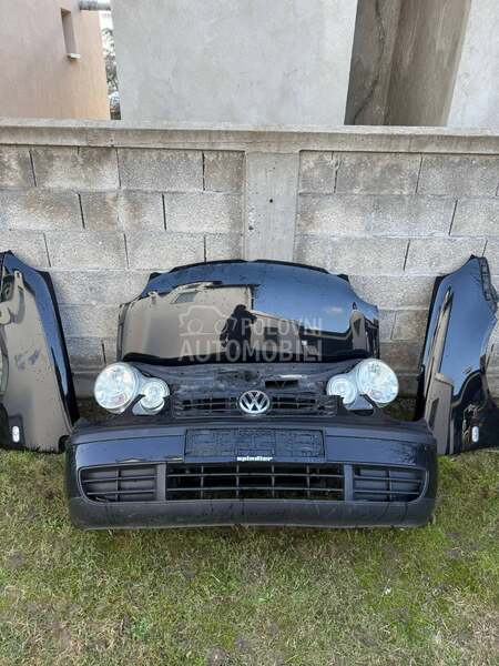 prednji branik za Volkswagen Polo od 2002. do 2005. god.