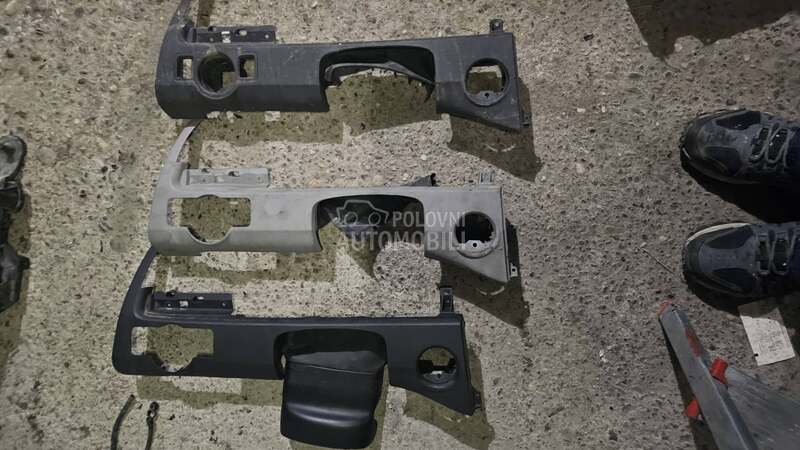 Donji deo instrument table za Volkswagen Passat B6 od 2005. do 2010. god.