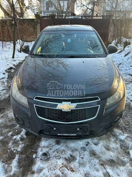 Chevrolet Cruze 2012. god. -  kompletan auto u delovima