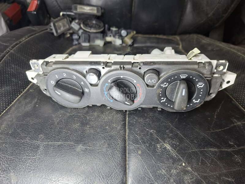 komande klime za Ford Focus od 2008. do 2012. god.