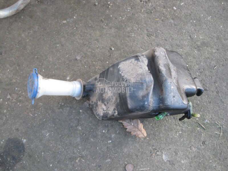 Posuda tecnosti brisaca i pump za Peugeot 106