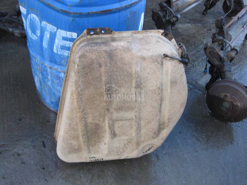 Rezervoar goriva 800 kubika za Suzuki Maruti