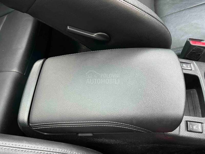 Naslon za ruke kožni za Nissan Qashqai od 2013. do 2021. god.
