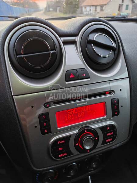 Radio za Alfa Romeo MiTo