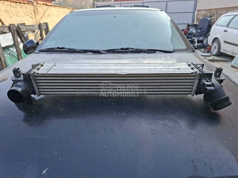 interkuler f45 za BMW Serija 2