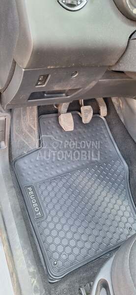 Tipske gumene patosnice za Peugeot 308, 307