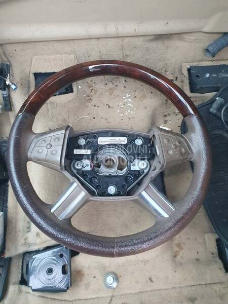 Volan drvo koža za Mercedes Benz ML 230, ML 250, ML 270 ...