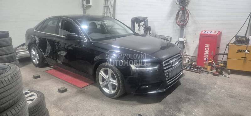 Audi A4 2014. god. -  kompletan auto u delovima