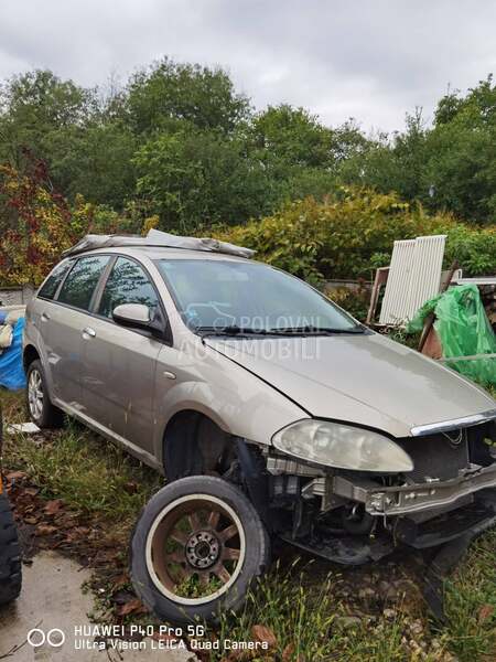 Fiat Croma -  kompletan auto u delovima