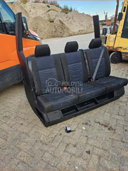 Sediste i pregrada iveco