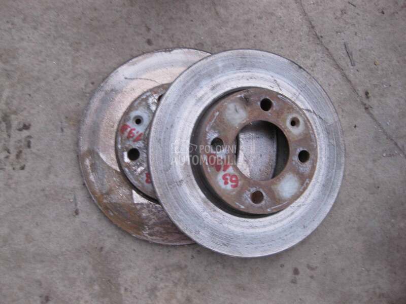 Prednji kocioni diskovi za Volkswagen Golf 3 od 1993. do 1998. god.