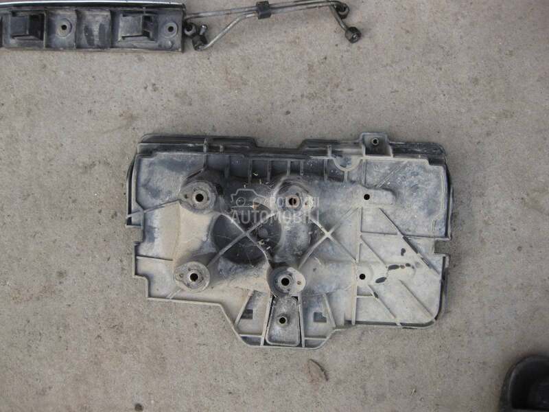 Postolje akumulatora 1.9 tdi za Volkswagen Golf 4 od 1997. do 2004. god.