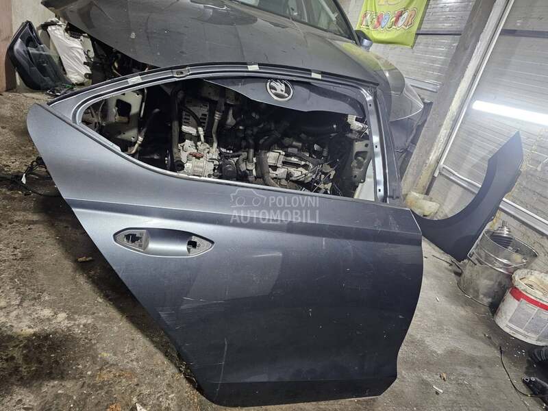 vrata zadnja desna za Škoda Octavia od 2019. do 2026. god.