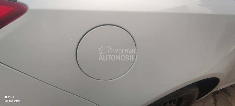 poklopac rezervoara z40r za Opel Insignia
