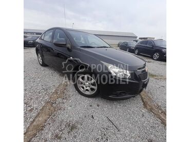 Chevrolet Cruze 2.0 DT, 2.800 €, 2013. Limuzina, Dizel | 1998 cm3, 215.000 km, 120kW (163 KS), Manuelni 6 brzina, 4/5 vrata, 5 sedišta, Šabac