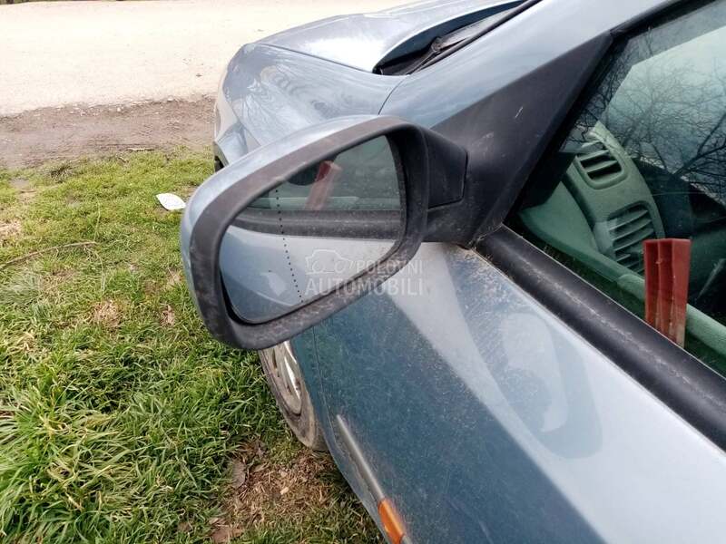 retrovizor za Renault Laguna od 2001. do 2004. god.