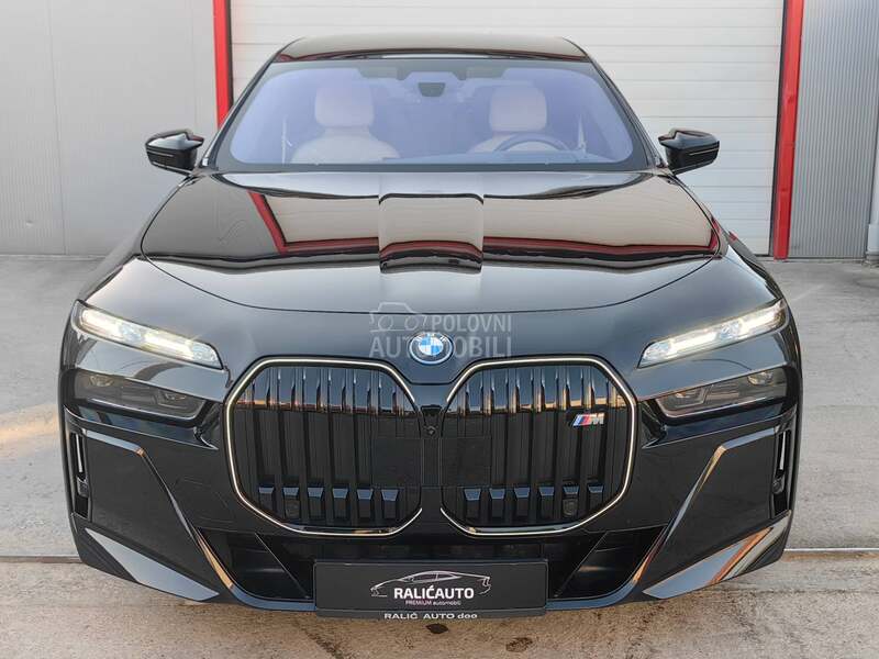 BMW M760E 2025 photo 3