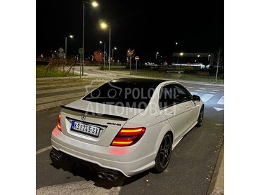 Mercedes Benz C 180 AMG look (može zamena), 9.900 €, 2012. Limuzina, Benzin | 1796 cm3, 212.000 km, 115kW (156 KS), Manuelni 6 brzina, 4/5 vrata, 5 sedišta, Kruševac
