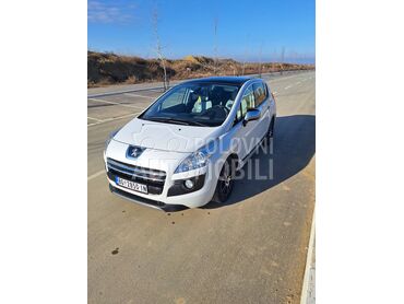 Peugeot 3008 Peugeot 3008 hybrid, 7.950 €, 2013. Džip/SUV, Hibridni pogon | 2000 cm3, 273.000 km, 124kW (169 KS), Automatski / poluautomatski, 4/5 vrata, 5 sedišta, Beograd