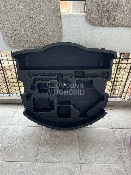 Stiropor za gepek / alat za Toyota RAV 4