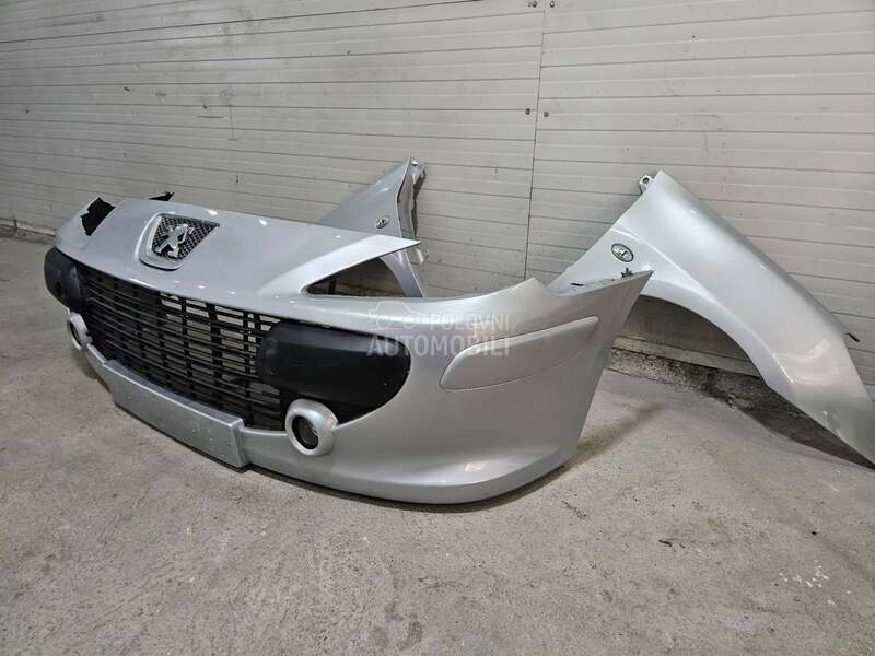 Branik 307 restajling ezrc za Peugeot 307 od 2004. do 2008. god.