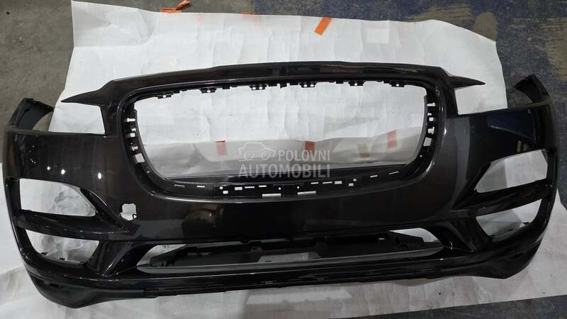 Branik za Jaguar XF od 2015. do 2024. god.