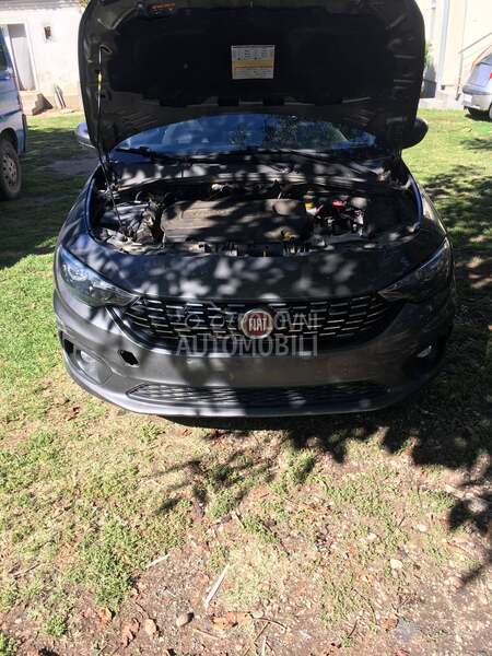 Fiat Tipo -  kompletan auto u delovima