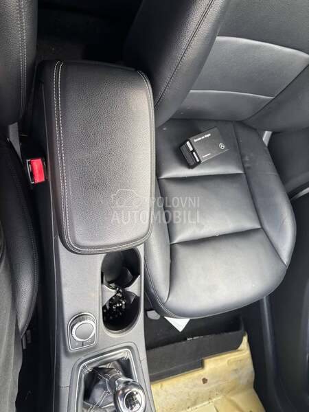 Naslon za ruku w246 za Mercedes Benz B Klasa, B 150, B 160 ... od 2012. do 2018. god.