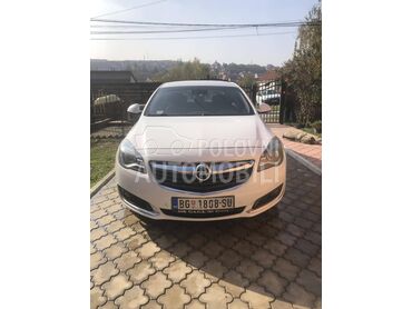 Opel Insignia 1.6 CDTI, 5.600 €, 2015. Limuzina, Dizel | 1598 cm3, 291.000 km, 100kW (136 KS), Automatski / poluautomatski, 4/5 vrata, 5 sedišta, Beograd