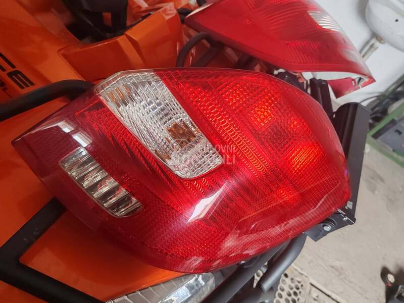 STOP LAMPA DESNA za Škoda Fabia od 2008. do 2015. god.