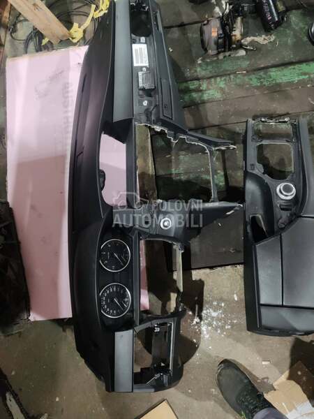 instrument tabla za BMW Serija 5 od 2003. do 2010. god.