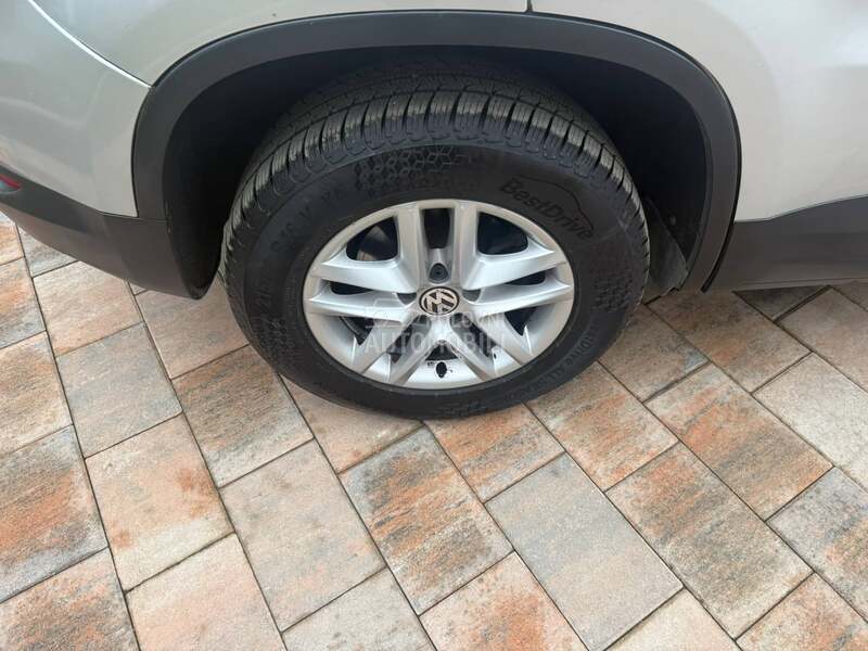 Volkswagen Tiguan 2009 photo 5