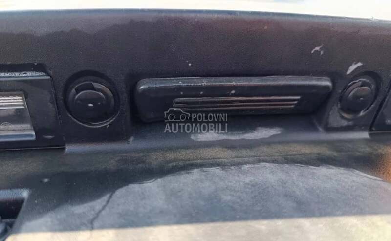 Mikro Prekidac za Fiat 500L od 2012. do 2022. god.