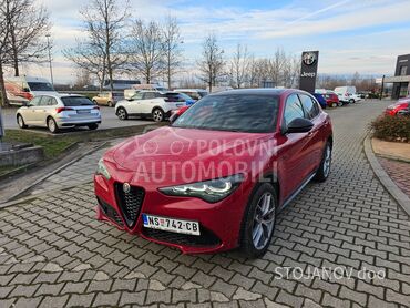 Alfa Romeo Stelvio COMPETIZIONE, 48.990 €, 2023. Džip/SUV, Benzin | 1995 cm3, 35.246 km, 206kW (280 KS), Automatski / poluautomatski, 4/5 vrata, 5 sedišta, Novi Sad
