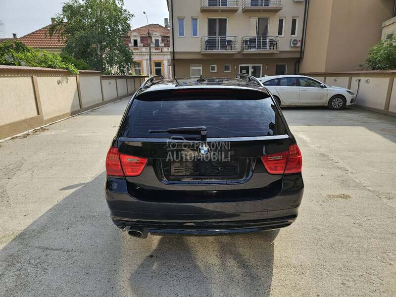 Branik zadnji za BMW 316, 318, 320 ... od 2009. do 2012. god.