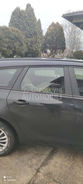 zadnja vrata karavan z20r za Opel Astra J