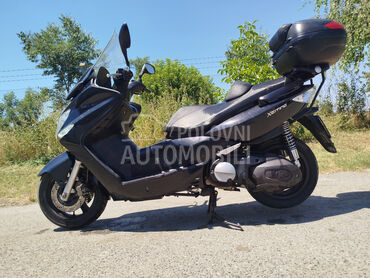 Kymco xciting, 2.100 €, 2010. , 498 cm3, 38.000 km, 27kW (37 KS), Scooter, Novi Sad