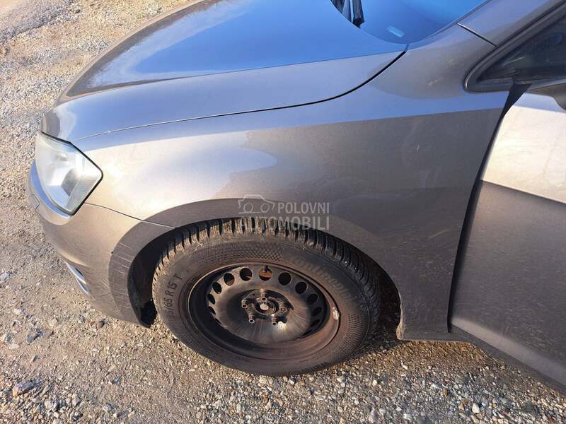 Levo Krilo Golf 7 za Volkswagen Golf 7 od 2013. do 2016. god.