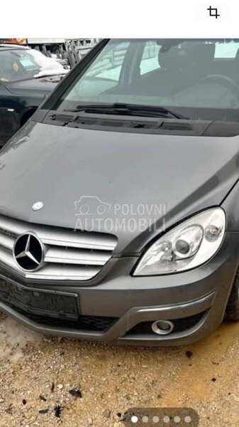 prednji branik za Mercedes Benz B 150, B 160, B 170 ... od 2007. do 2011. god.