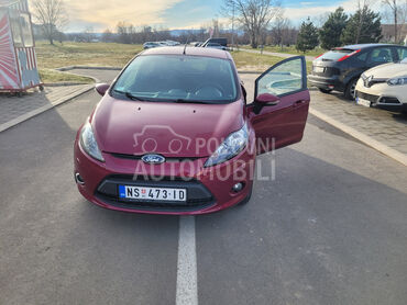 Ford Fiesta , 4.200 €, 2011. Hečbek, Benzin | 1242 cm3, 116.000 km, 60kW (82 KS), Manuelni 5 brzina, 4/5 vrata, 5 sedišta, Novi Sad