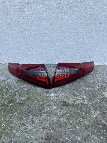 Stop lampe za Alfa Romeo Stelvio od 2016. do 2022. god.