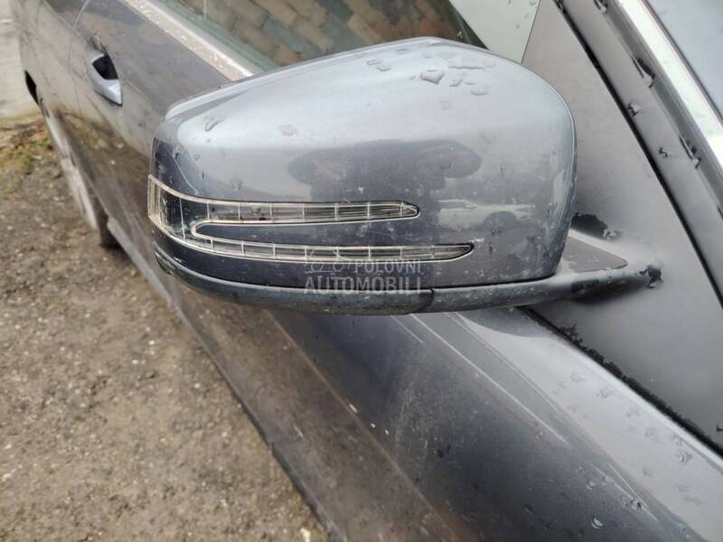 Retrovizor za Mercedes Benz C 180, C 200, C 220 ... od 2011. do 2014. god.
