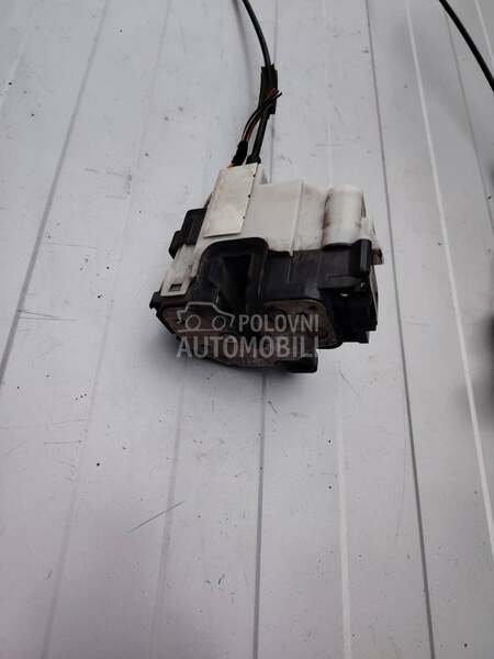 Leva brava elektronska za Fiat 500