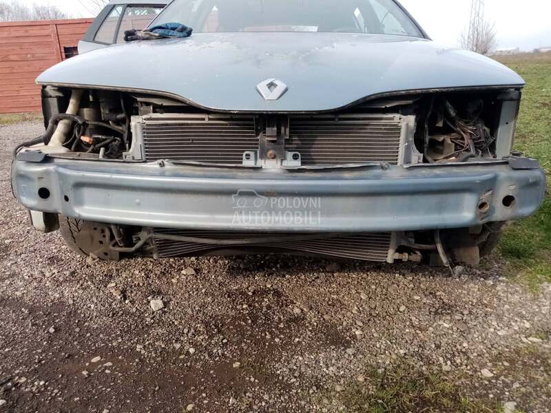 sina branika za Renault Laguna od 2001. do 2006. god.