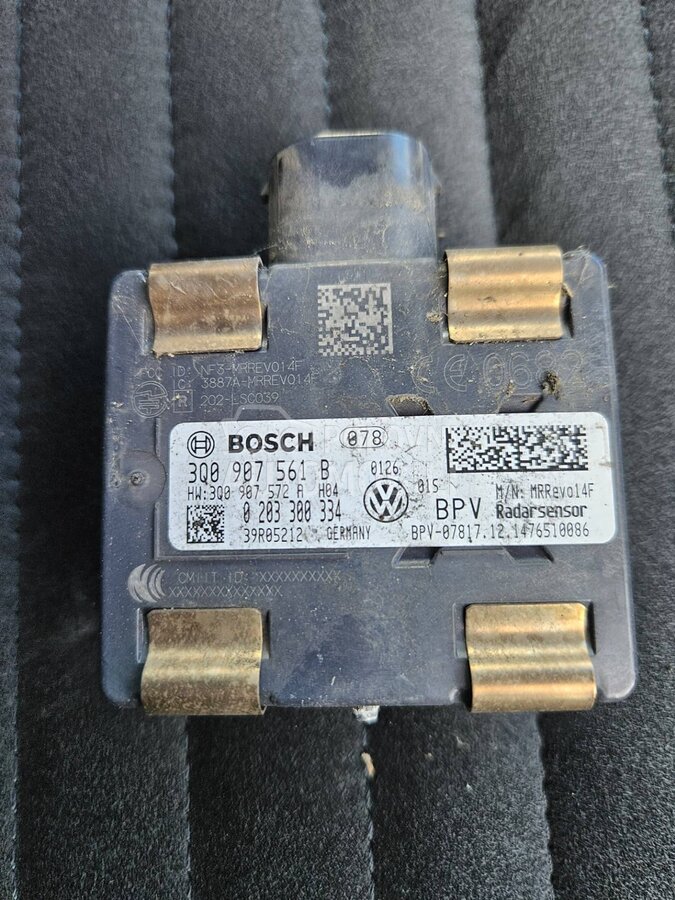 radar za Volkswagen Golf 7, Passat B8, T-Cross ...