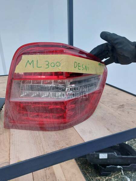 desni stop za Mercedes Benz ML Klasa
