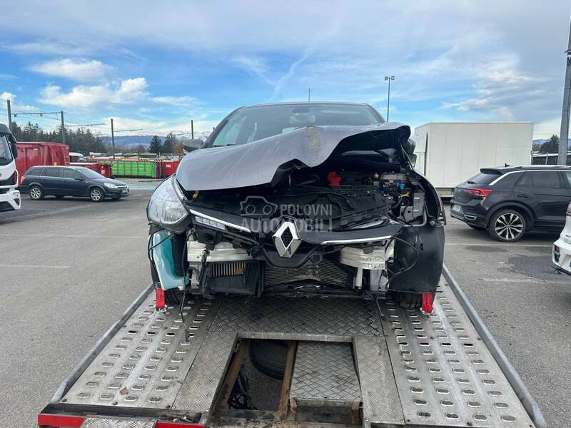 Renault Clio 2017. god. -  kompletan auto u delovima