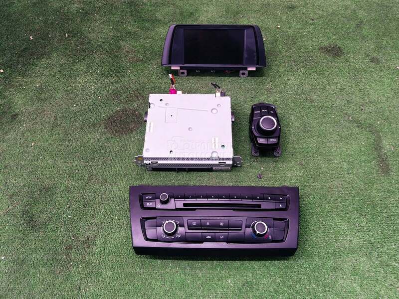 Multimedija / RADIO CD za BMW 125, 118, 123 ...