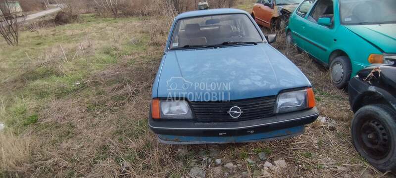 Delovi za Opel Ascona